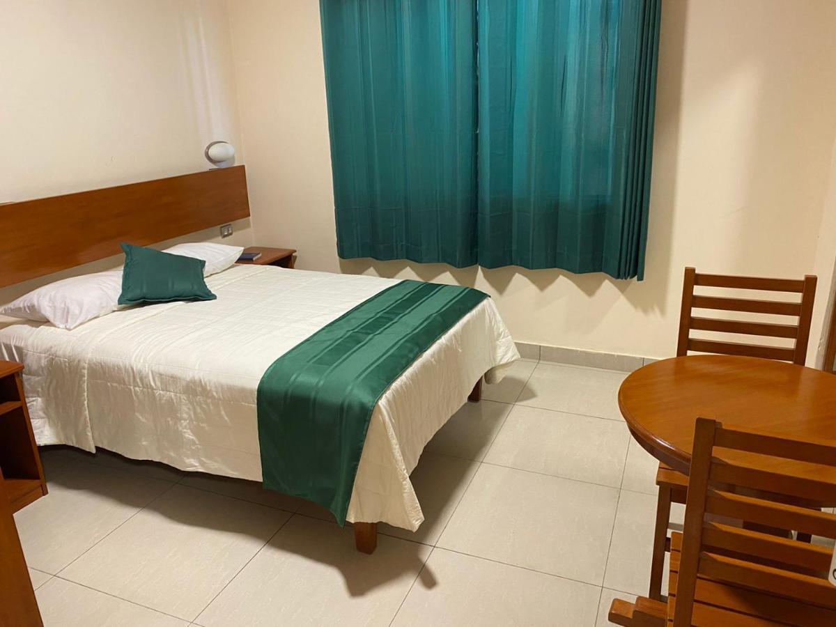 Tariri Hotel Pucallpa Exterior foto